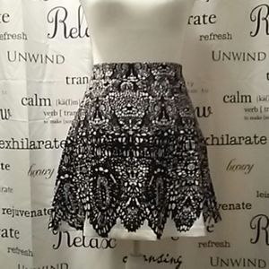 BLACK FRIDAY! Black and white printed A-line skirt